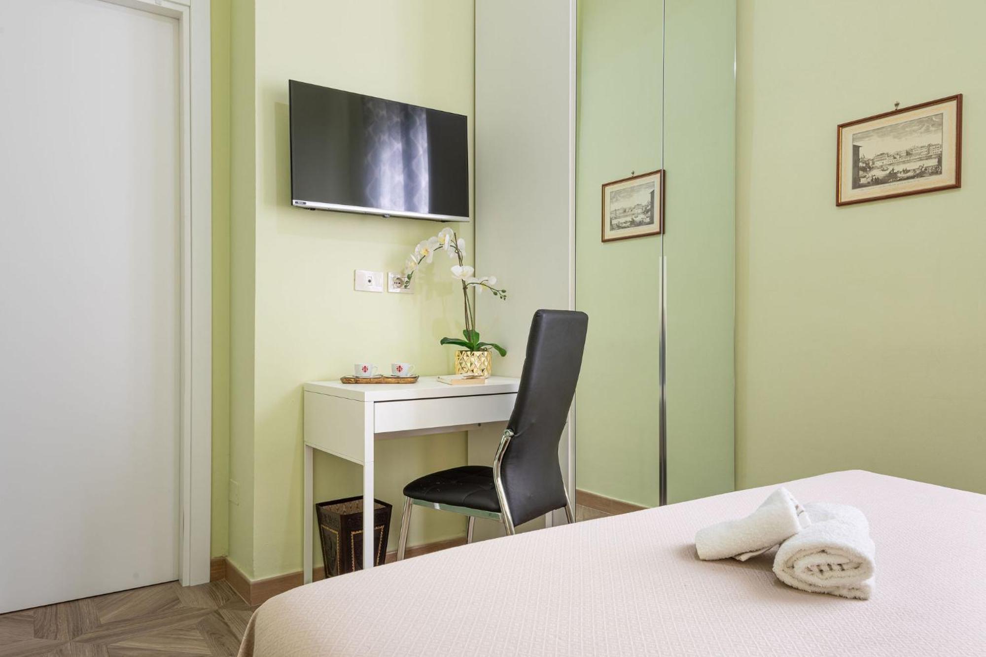 Cadorna Rooms In Florence Exterior photo