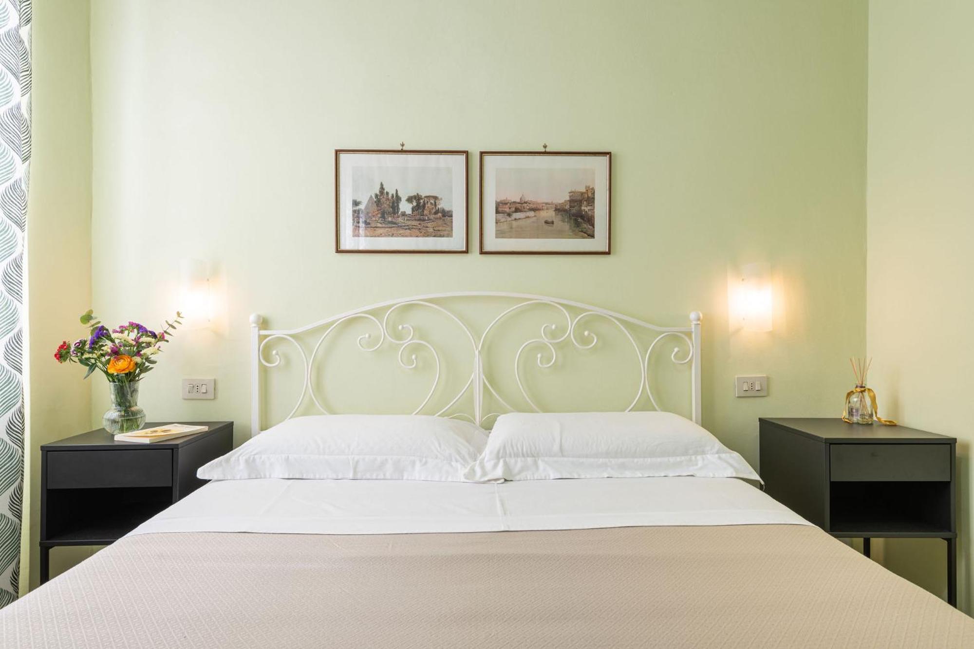 Cadorna Rooms In Florence Exterior photo